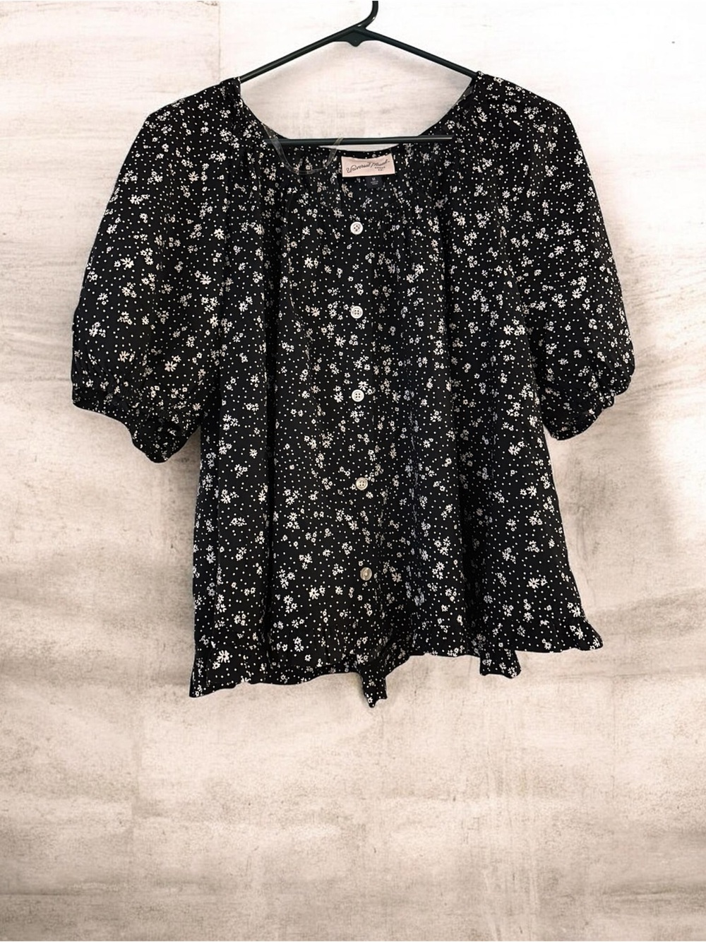 Universal Thread Black and White Floral Button-Down Puff Sleeve Top - Picture 5 of 5